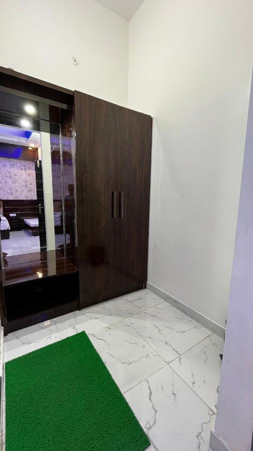 Hotel Mangalam Grand Lucknow Esterno foto