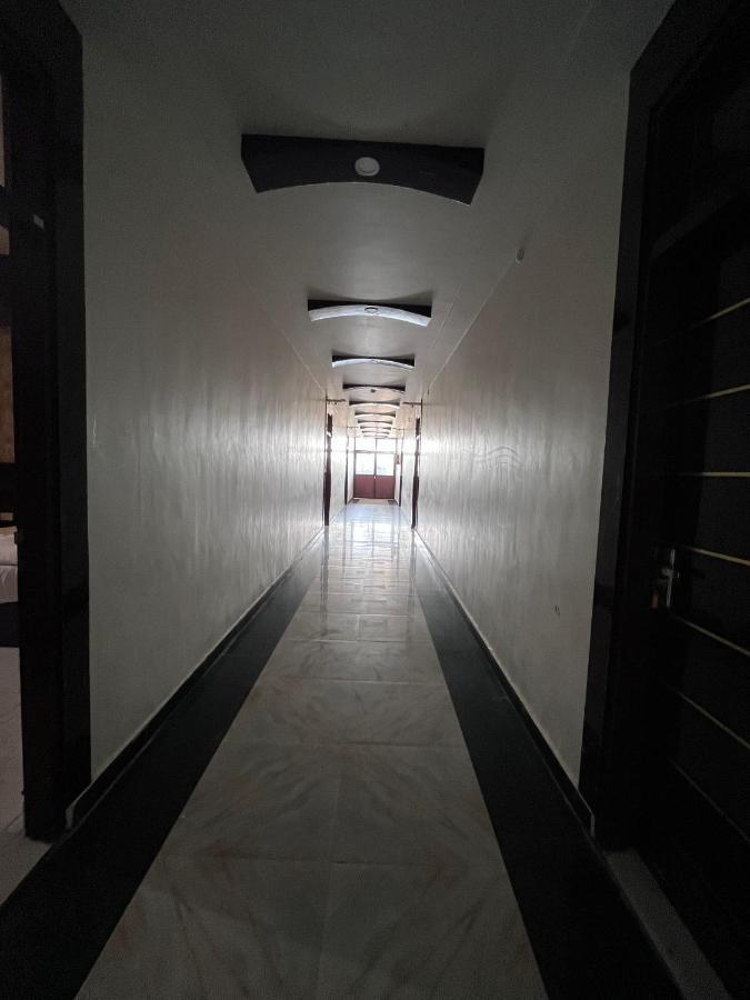 Hotel Mangalam Grand Lucknow Esterno foto