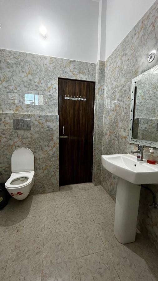 Hotel Mangalam Grand Lucknow Esterno foto